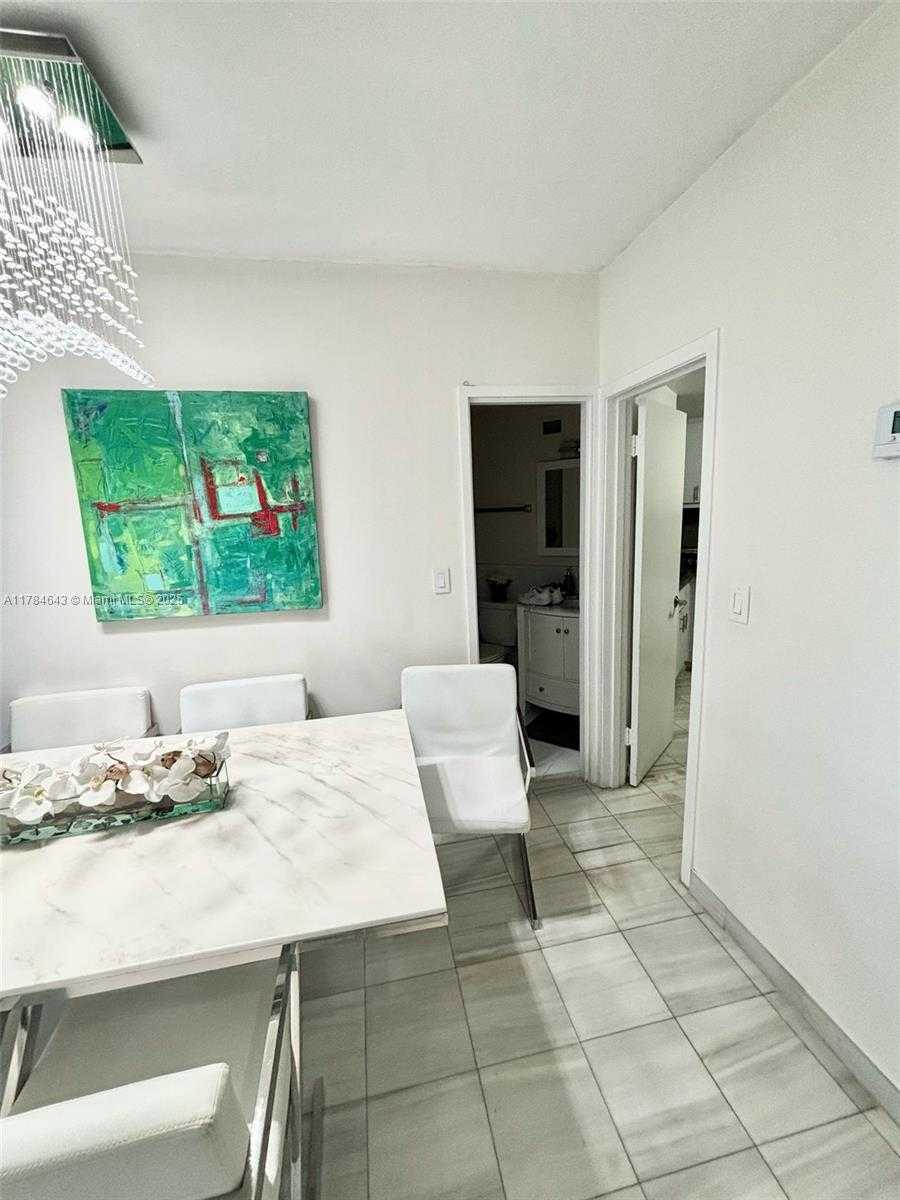 Small Image of 905 BRICKELL BAY DR #1930, Miami Number 8