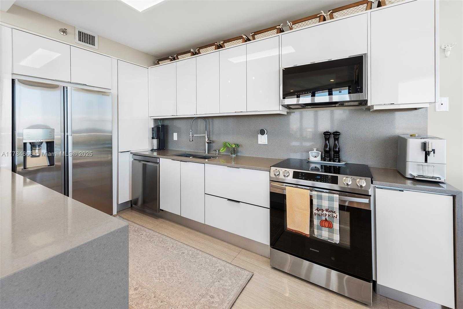 Small Image of 20281 EAST COUNTRY CLUB DR #PH7, Aventura Number 17