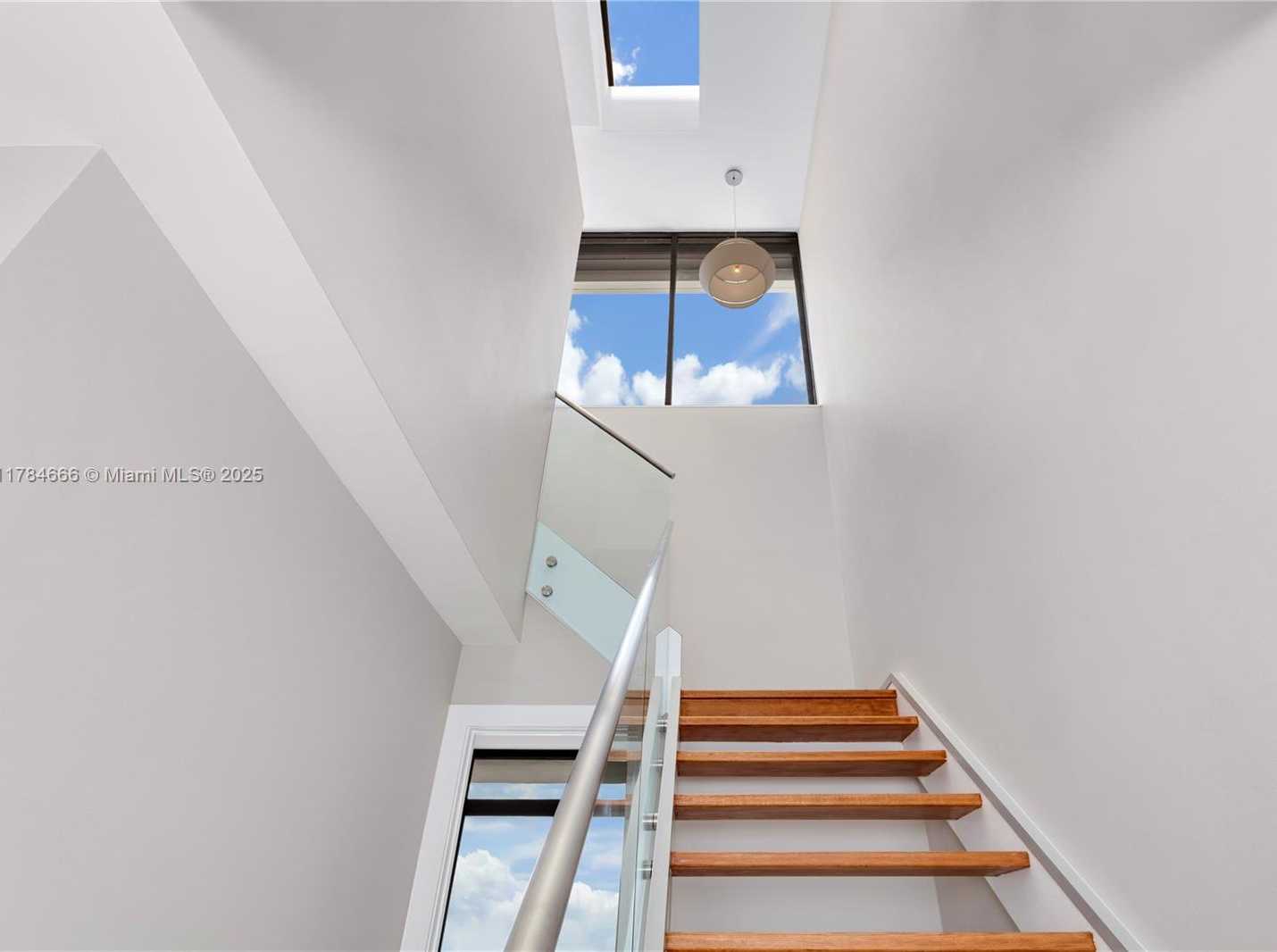 Small Image of 20281 EAST COUNTRY CLUB DR #PH7, Aventura Number 19