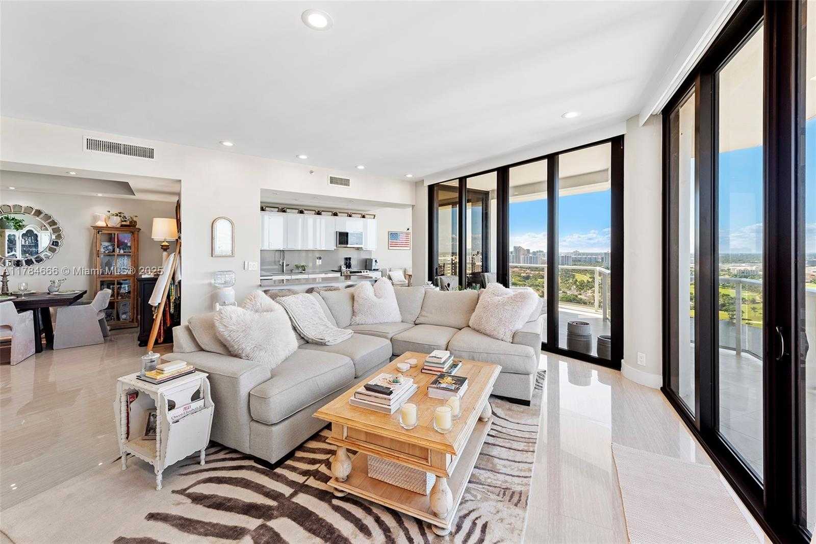 Small Image of 20281 EAST COUNTRY CLUB DR #PH7, Aventura Number 2