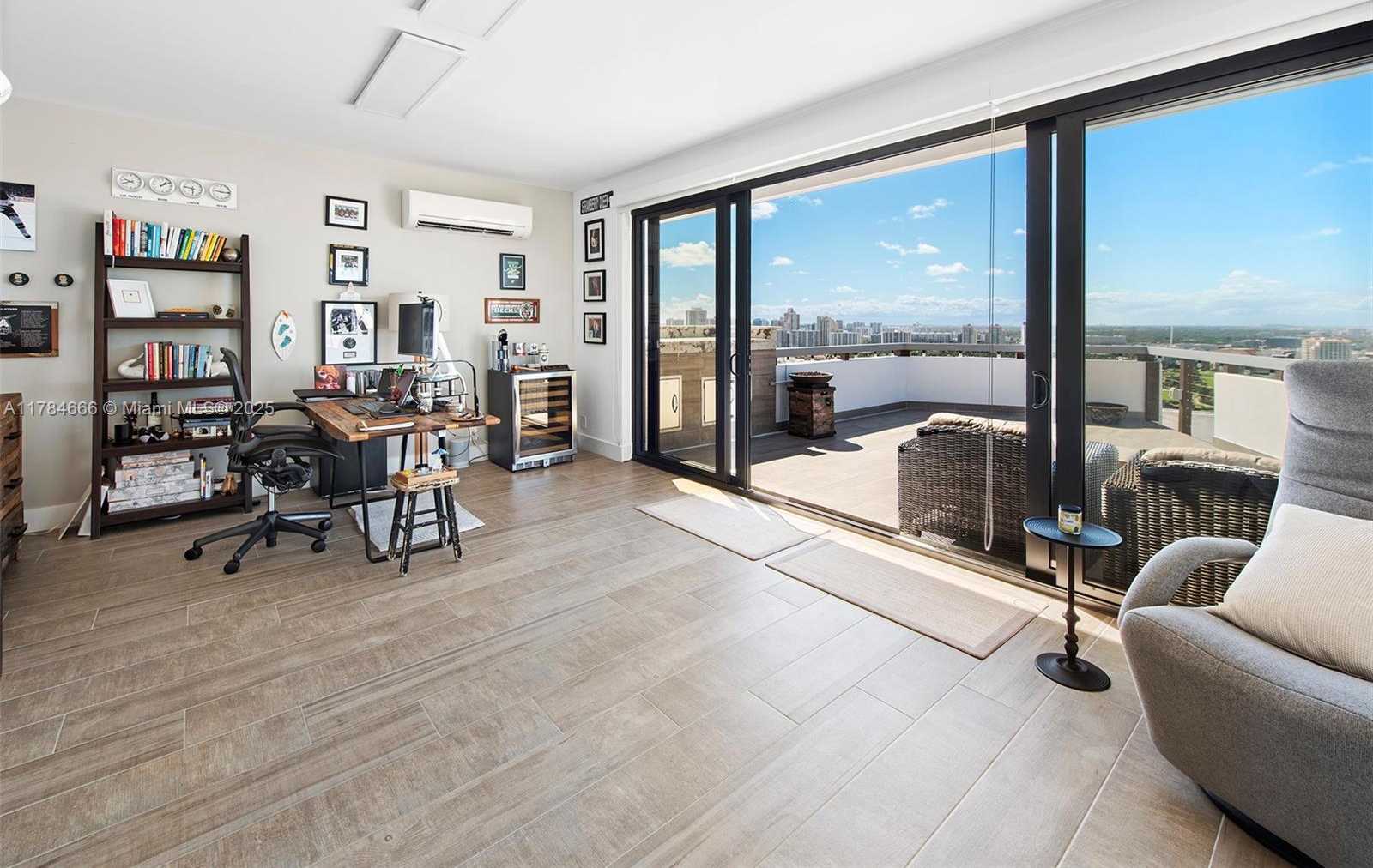 Small Image of 20281 EAST COUNTRY CLUB DR #PH7, Aventura Number 30