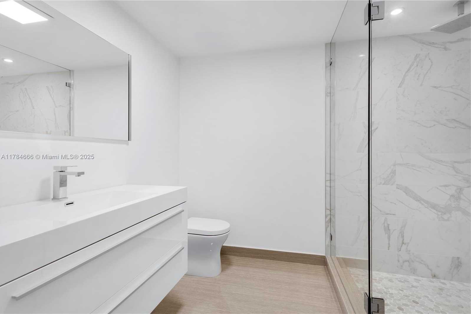 Small Image of 20281 EAST COUNTRY CLUB DR #PH7, Aventura Number 36