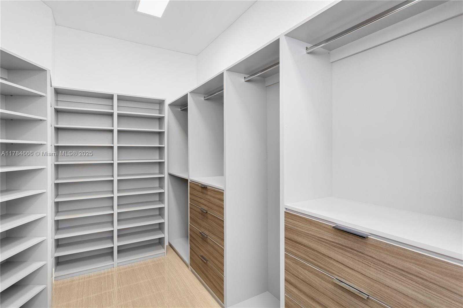 Small Image of 20281 EAST COUNTRY CLUB DR #PH7, Aventura Number 43