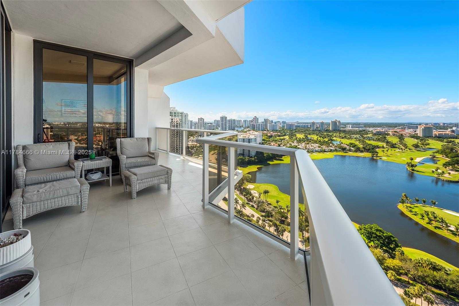 Small Image of 20281 EAST COUNTRY CLUB DR #PH7, Aventura Number 6