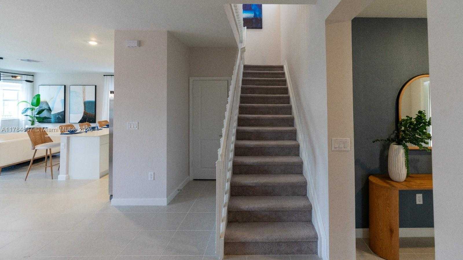 Small Image of 2727 SOUTH EAST 23RD TER, Homestead Number 35