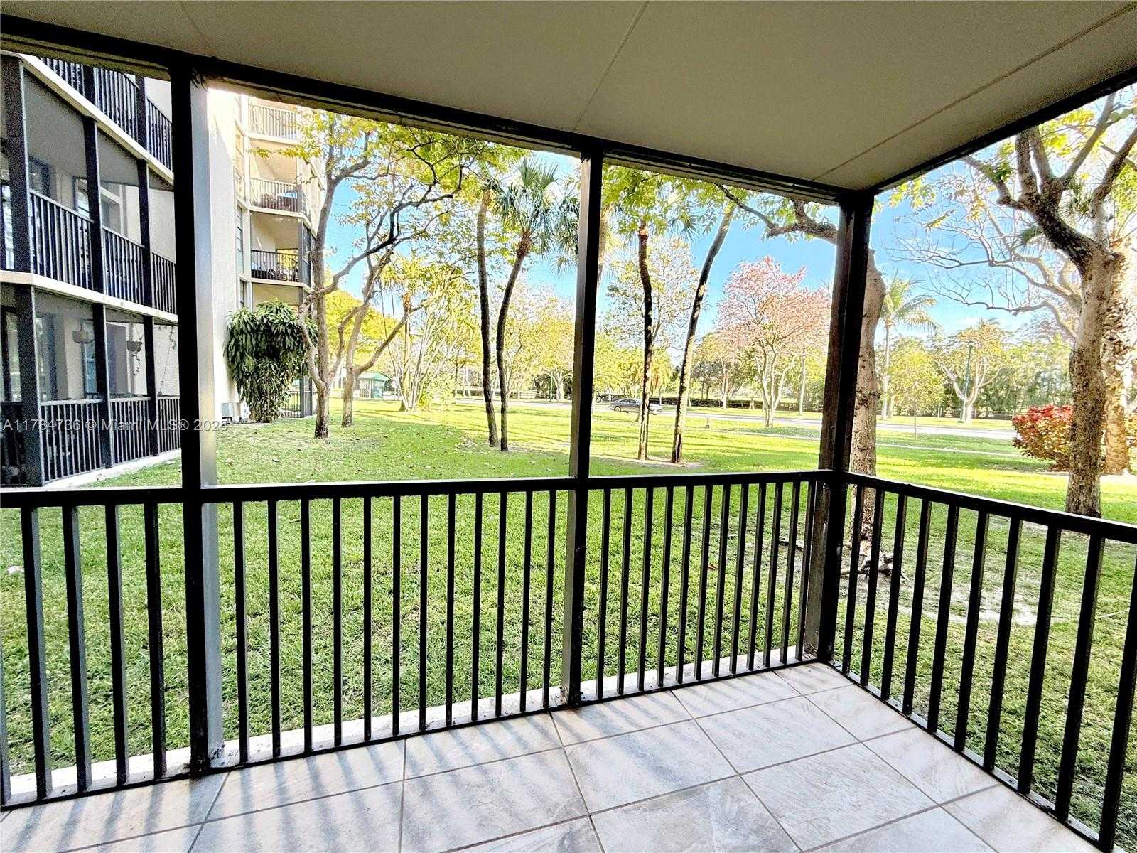 Small Image of 3301 NORTH COUNTRY CLUB DR #106, Aventura Number 10