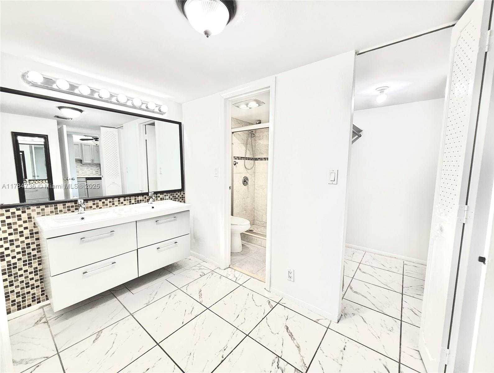 Small Image of 3301 NORTH COUNTRY CLUB DR #106, Aventura Number 6