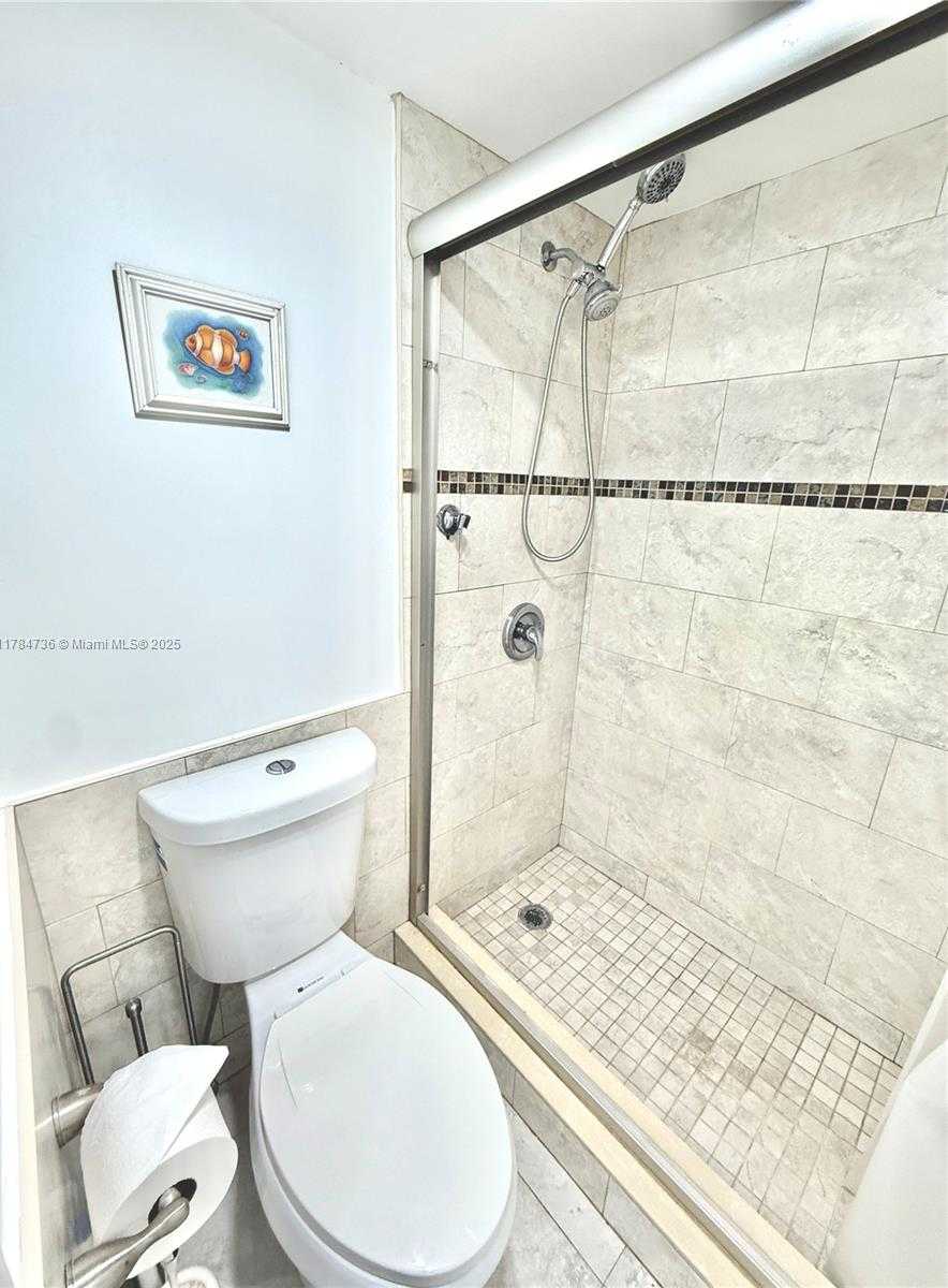 Small Image of 3301 NORTH COUNTRY CLUB DR #106, Aventura Number 8