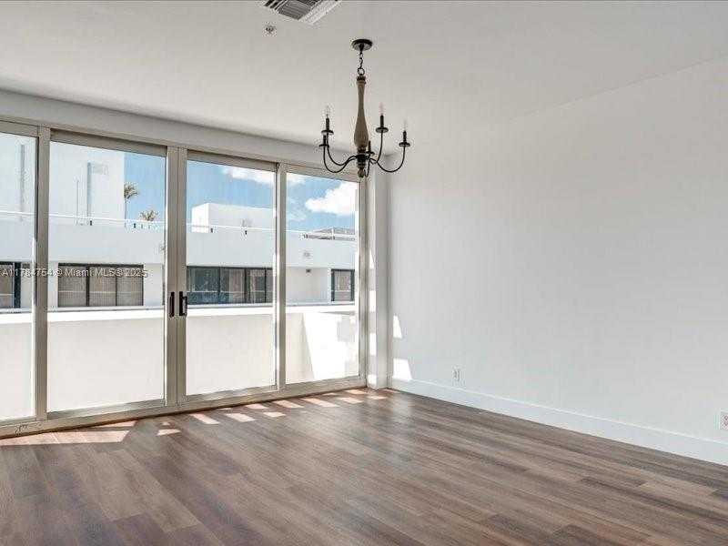 Small Image of 9499 COLLINS AVE #PH-03, Surfside Number 39