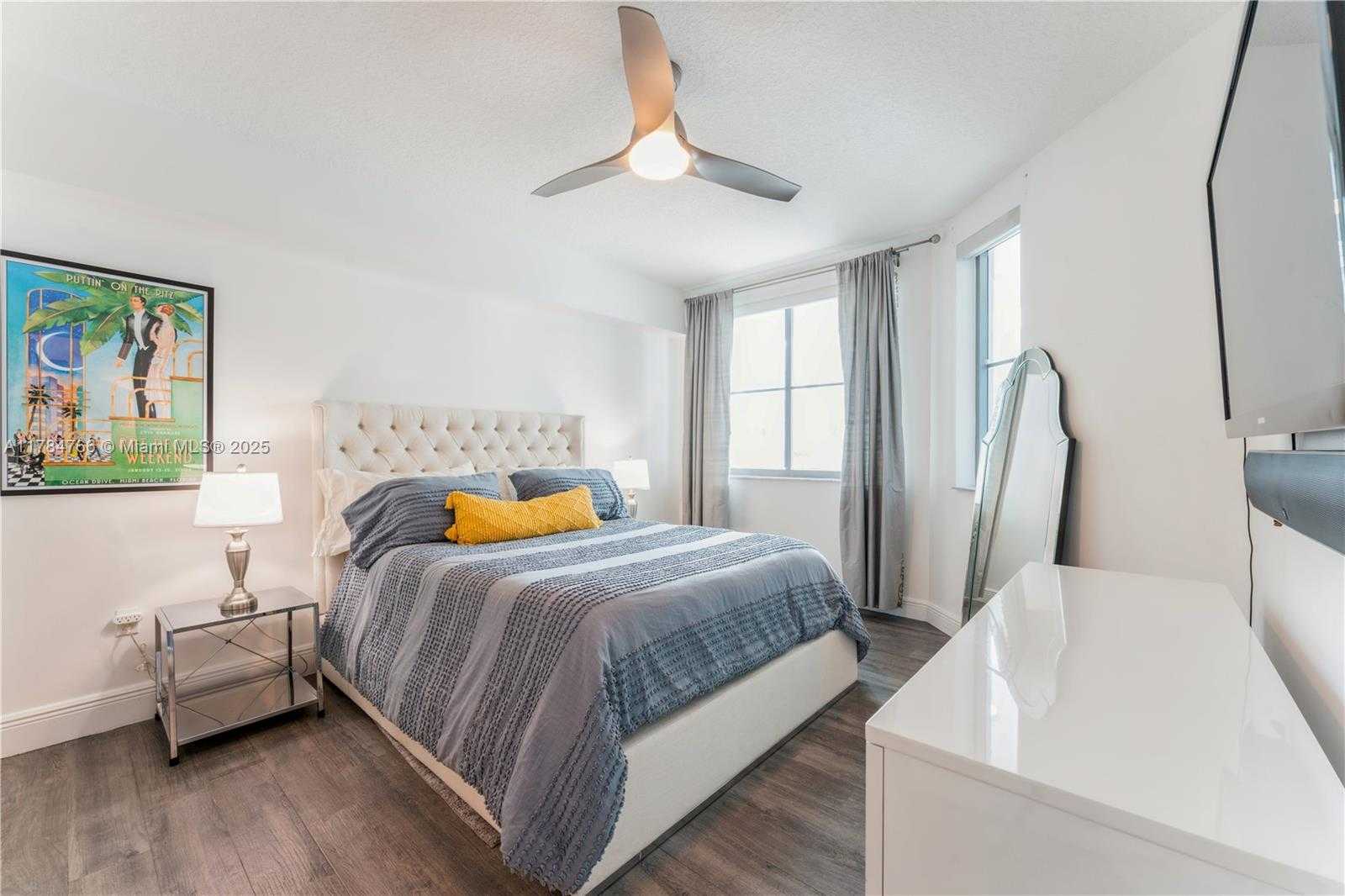 Small Image of 110 WASHINGTON AVE #1714, Miami Beach Number 6