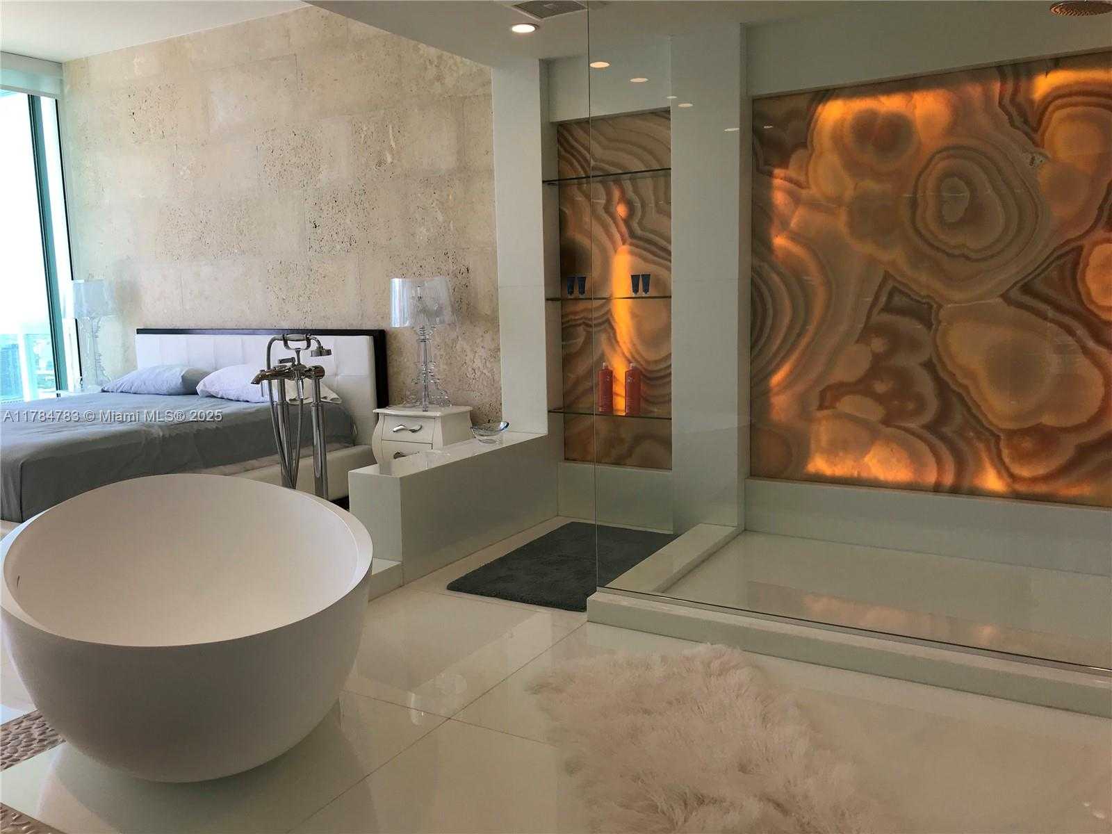 Small Image of 1900 NORTH BAYSHORE DR #5003, Miami Number 17