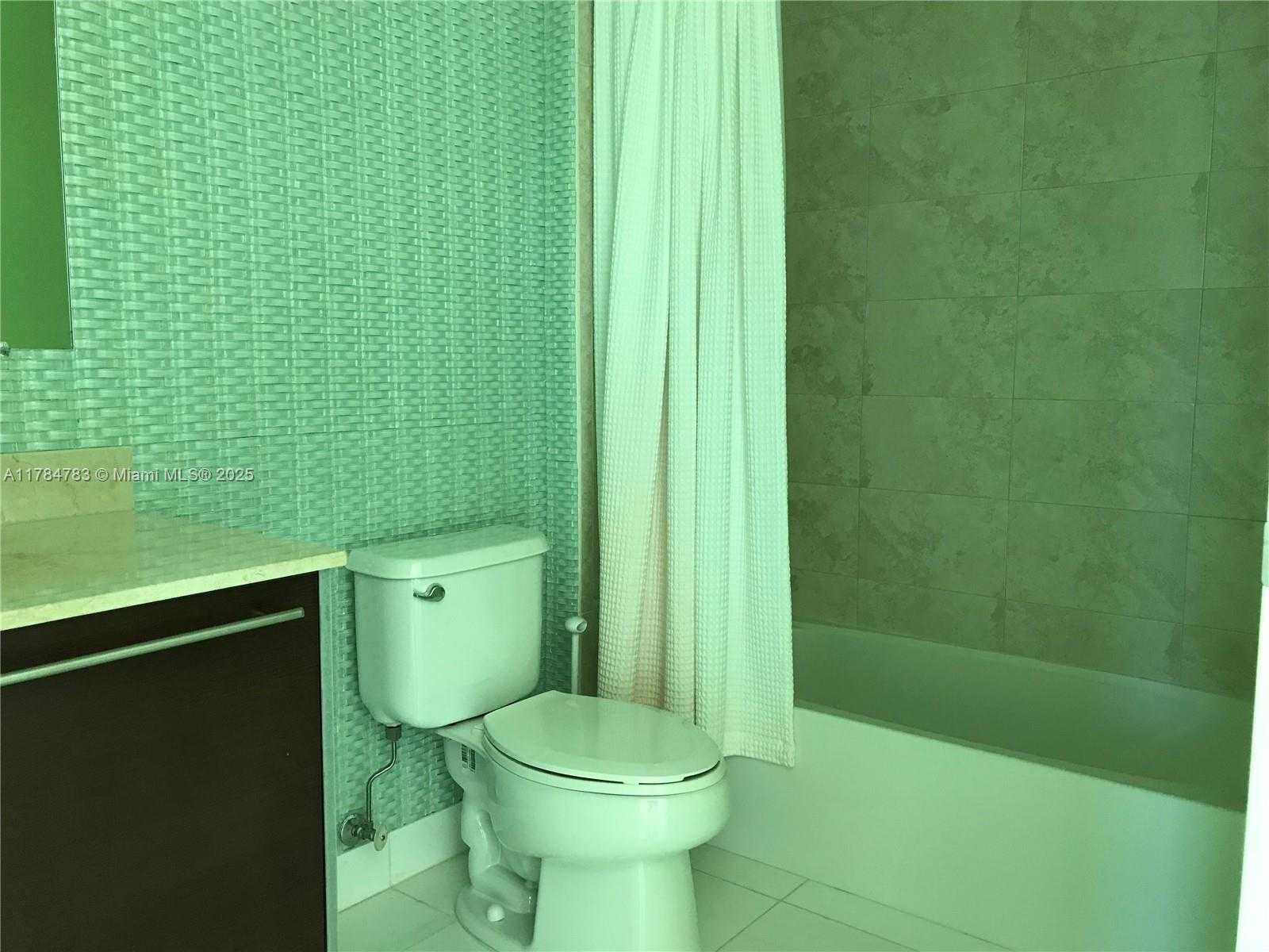 Small Image of 1900 NORTH BAYSHORE DR #5003, Miami Number 21