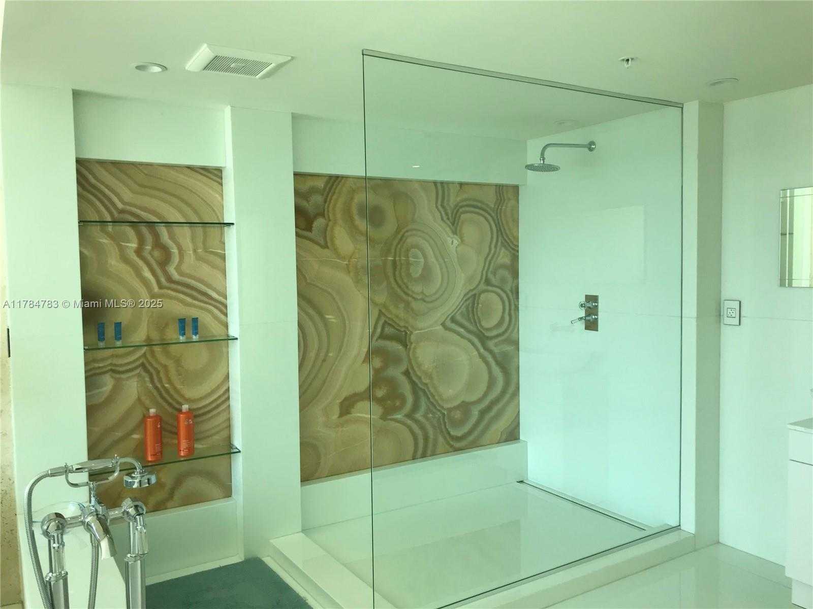 Small Image of 1900 NORTH BAYSHORE DR #5003, Miami Number 22