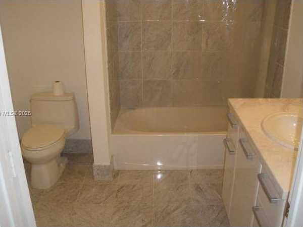 Small Image of 244 BISCAYNE BLVD #240, Miami Number 6