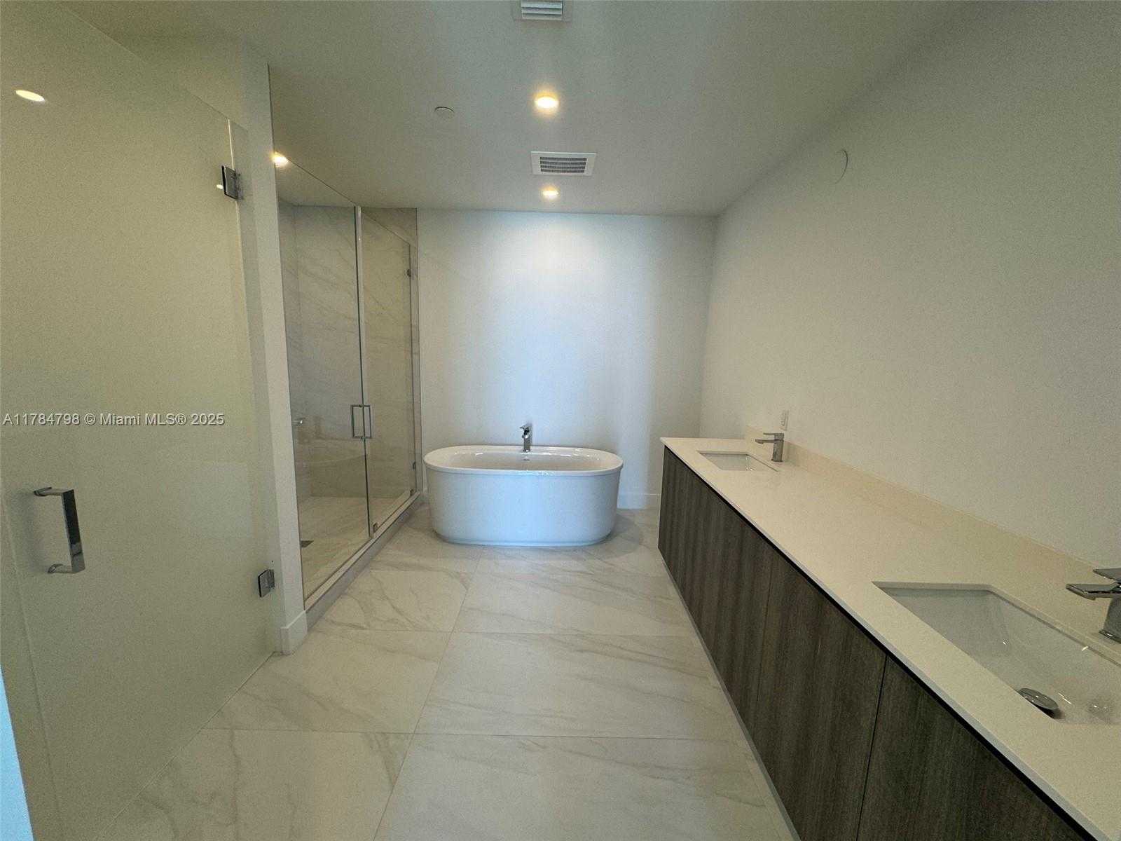 Small Image of 17550 COLLINS AVE #1005, Sunny Isles Beach Number 20