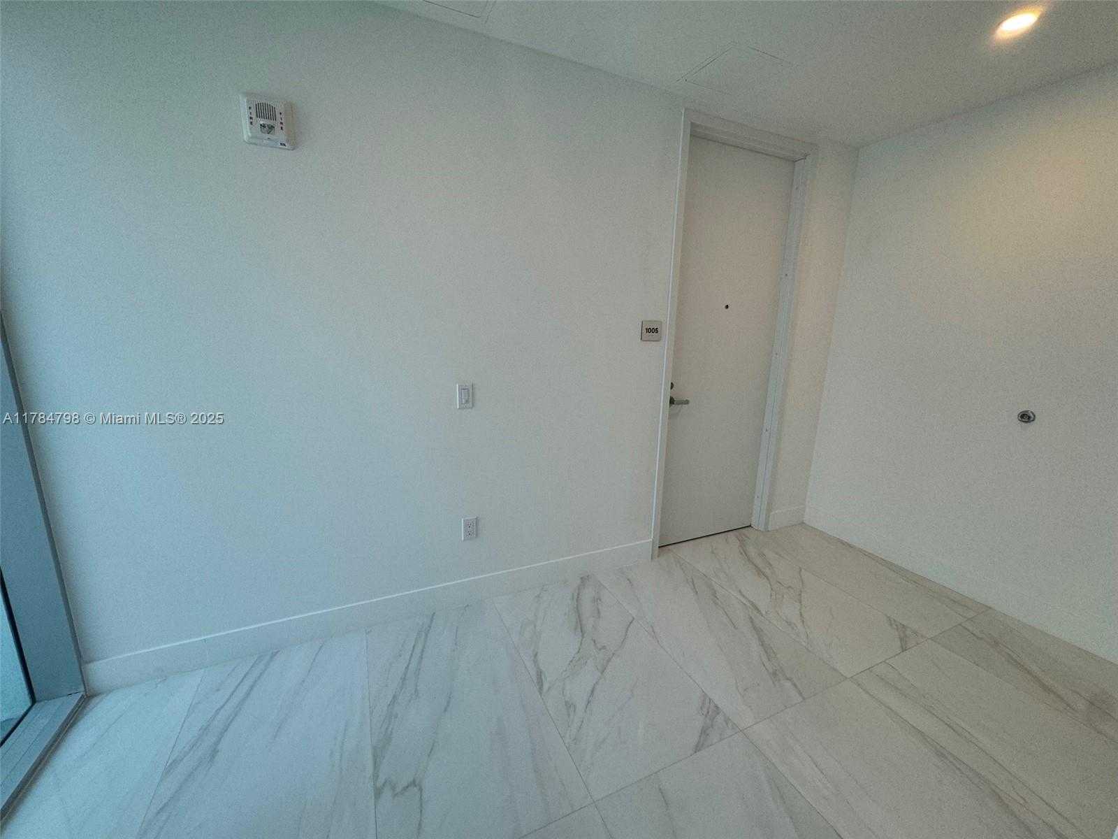 Small Image of 17550 COLLINS AVE #1005, Sunny Isles Beach Number 4