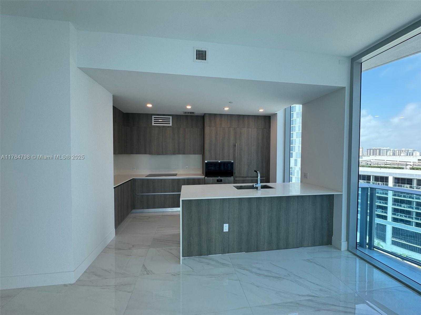 Small Image of 17550 COLLINS AVE #1005, Sunny Isles Beach Number 5