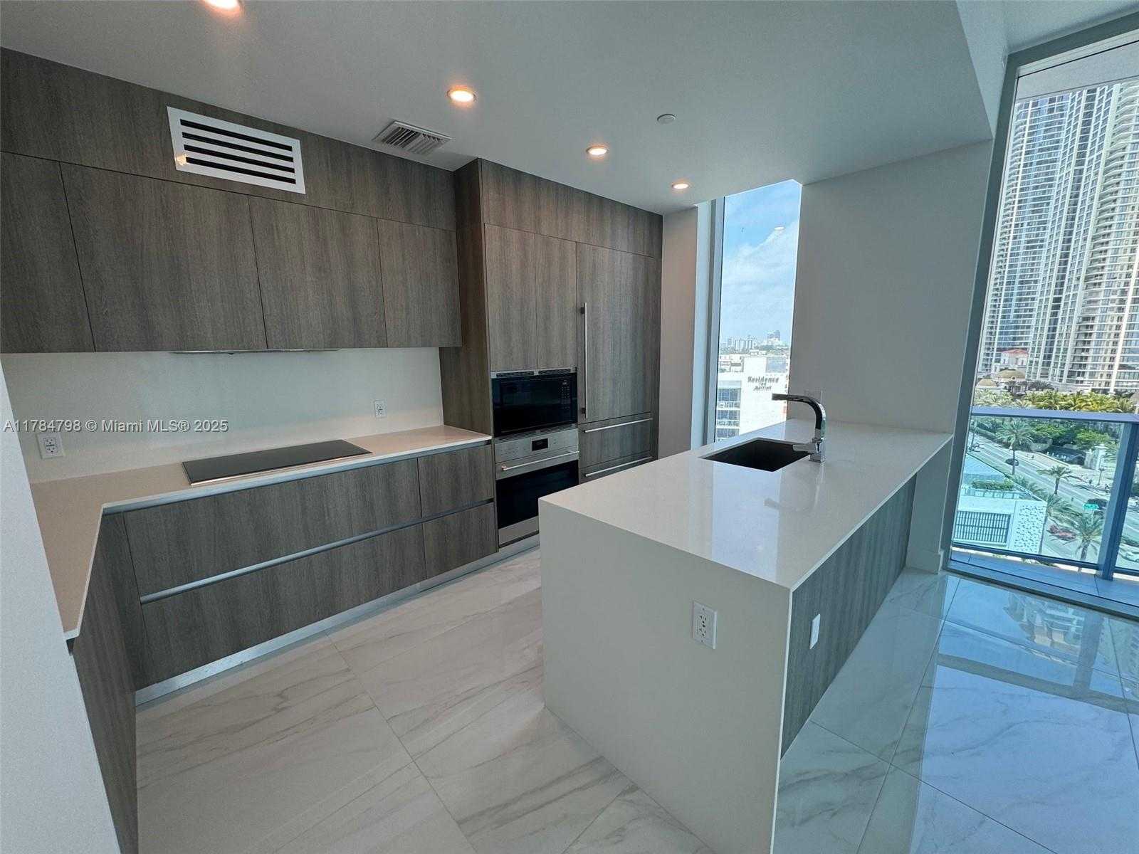 Small Image of 17550 COLLINS AVE #1005, Sunny Isles Beach Number 6