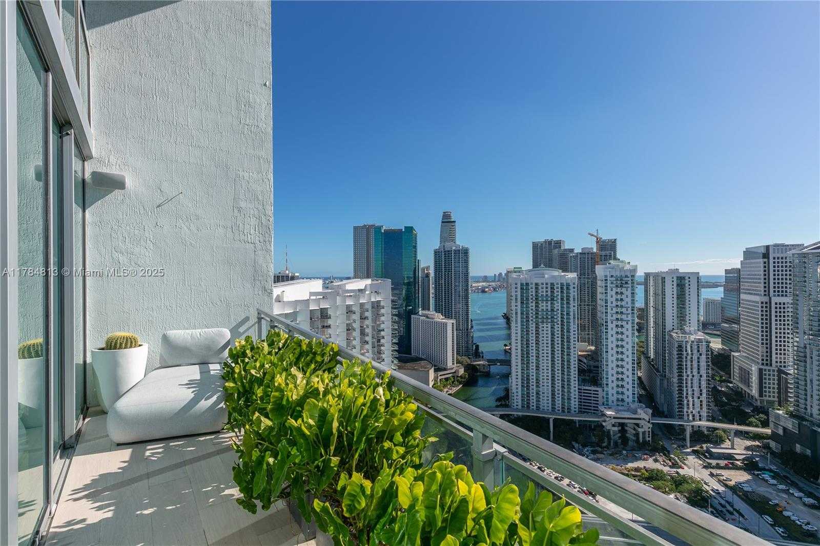 Small Image of 90 SOUTH WEST 3RD ST #PH-14, Miami Number 47