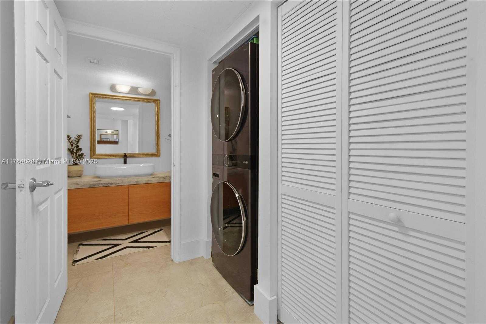 Small Image of 1800 NORTH BAYSHORE DR #1003, Miami Number 19