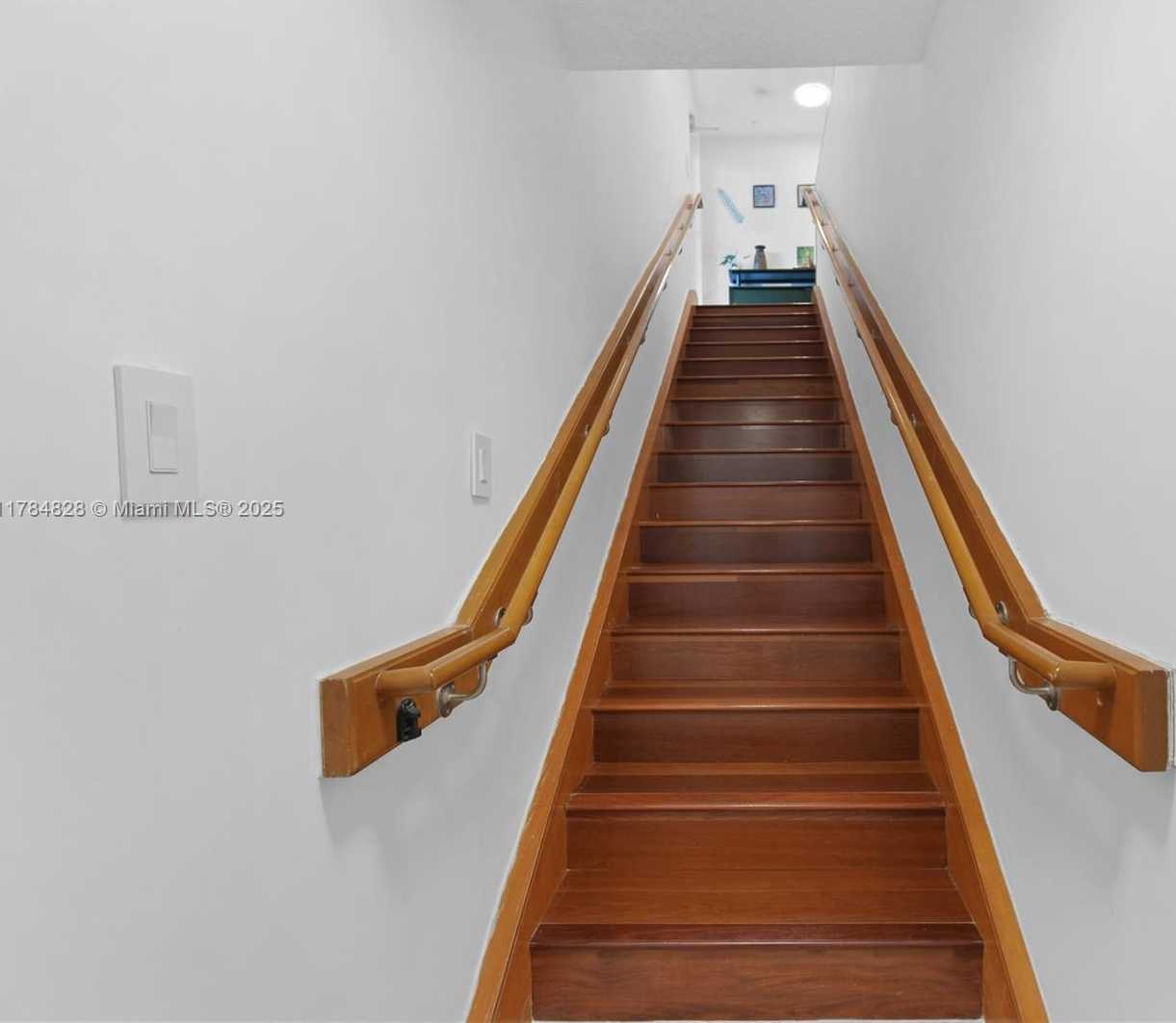 Small Image of 1800 NORTH BAYSHORE DR #1003, Miami Number 21