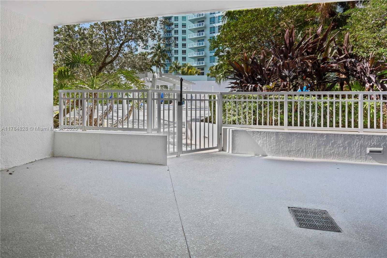 Small Image of 1800 NORTH BAYSHORE DR #1003, Miami Number 35