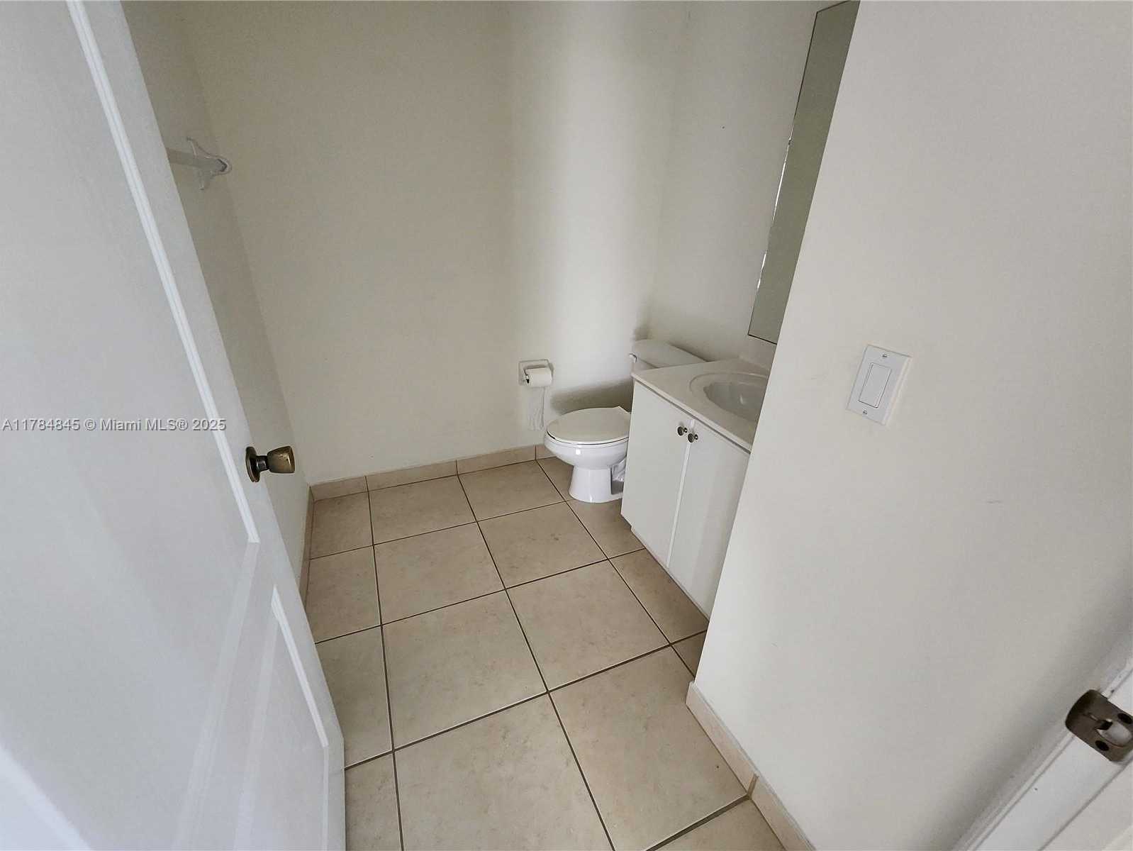 Small Image of 22631 SOUTH WEST 88TH PL #16-18, Cutler Bay Number 10