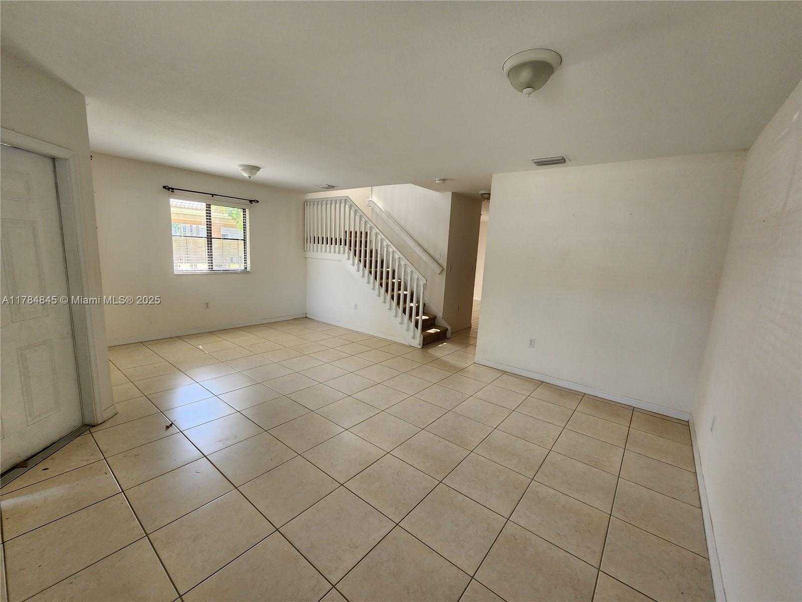 Small Image of 22631 SOUTH WEST 88TH PL #16-18, Cutler Bay Number 5