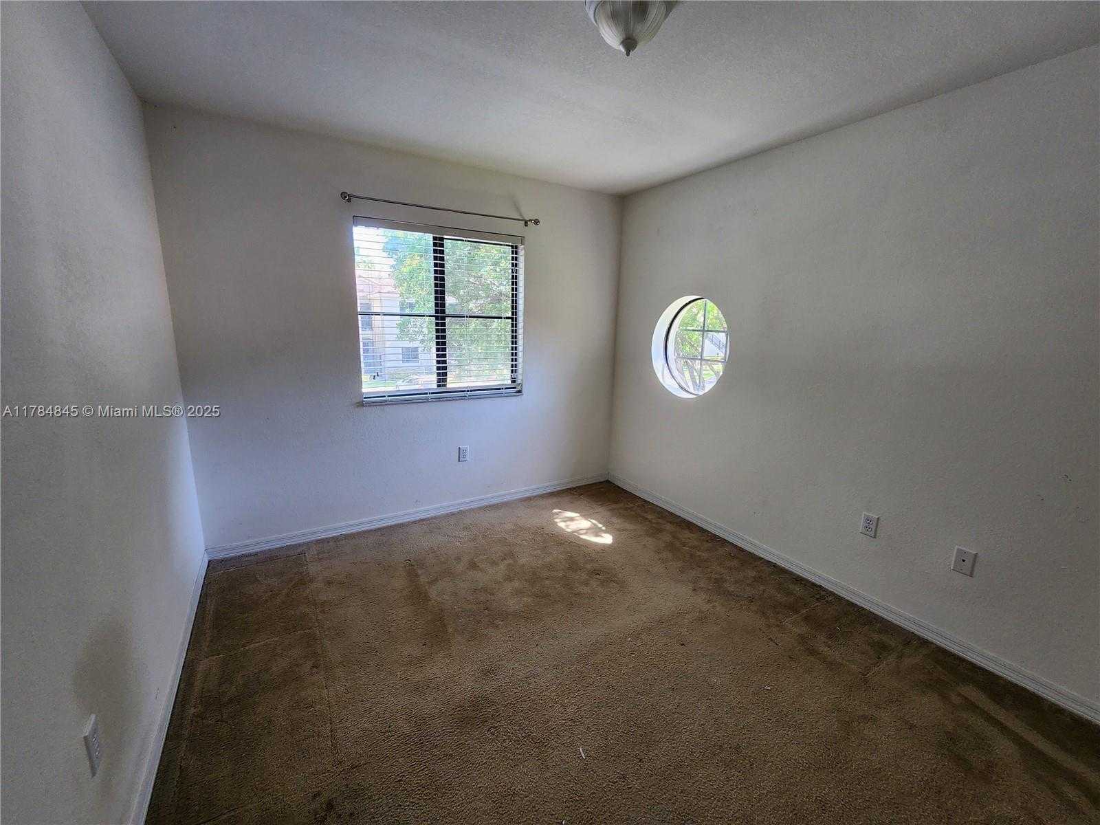 Small Image of 22631 SOUTH WEST 88TH PL #16-18, Cutler Bay Number 6