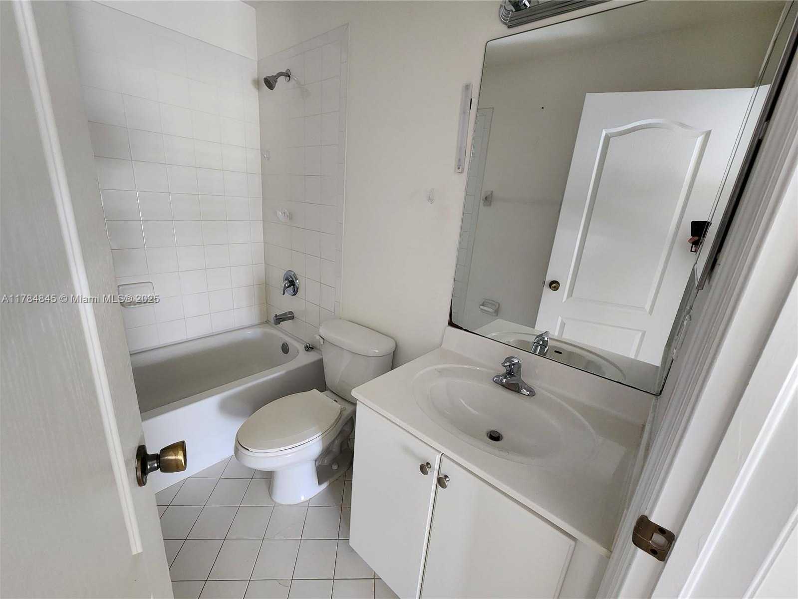 Small Image of 22631 SOUTH WEST 88TH PL #16-18, Cutler Bay Number 8