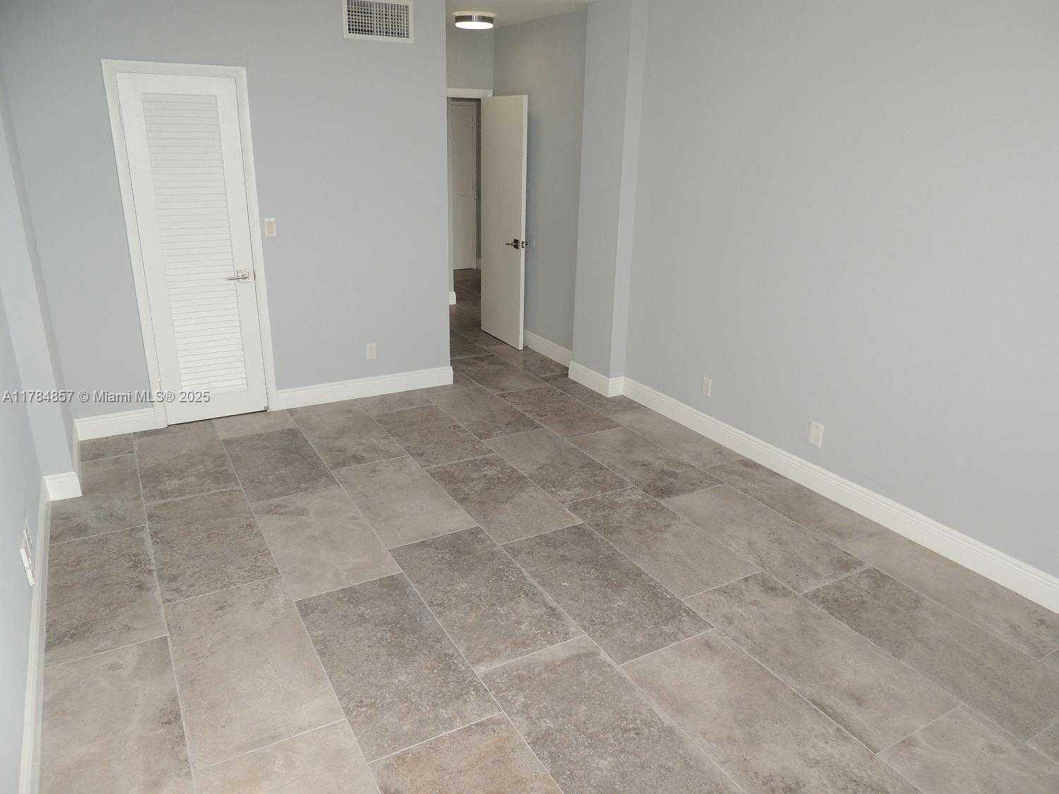 Small Image of 1455 NORTH TREASURE DR #6N, North Bay Village Number 19