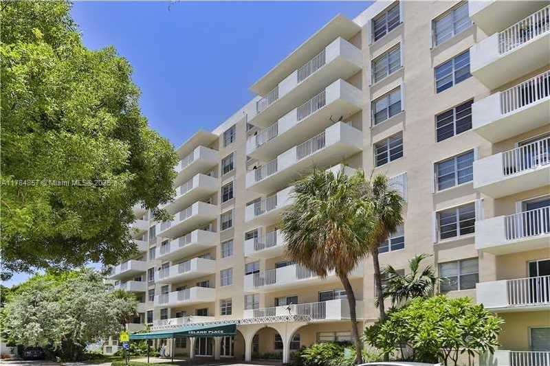 Small Image of 1455 NORTH TREASURE DR #6N, North Bay Village Number 29
