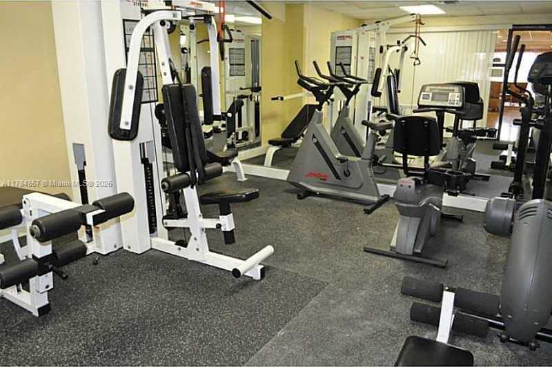 Small Image of 1455 NORTH TREASURE DR #6N, North Bay Village Number 30