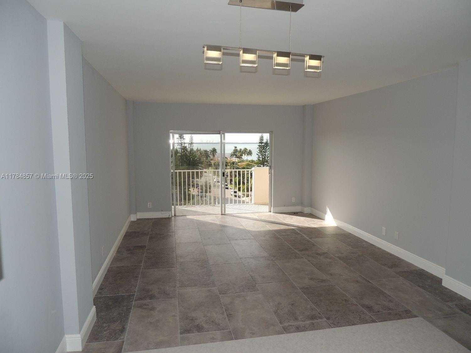Small Image of 1455 NORTH TREASURE DR #6N, North Bay Village Number 7