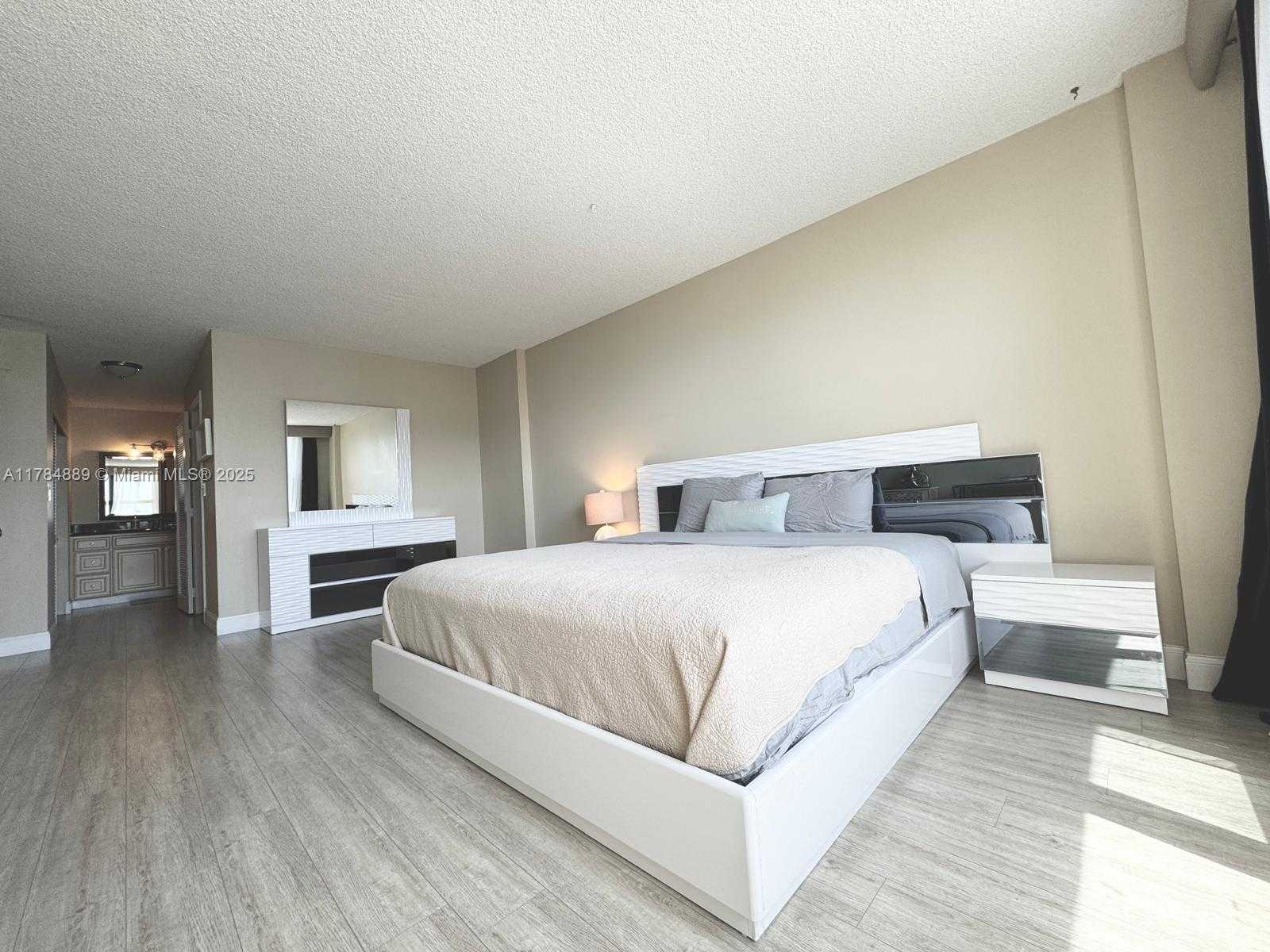 Small Image of 3800 SOUTH OCEAN DR #1119, Hollywood Number 48