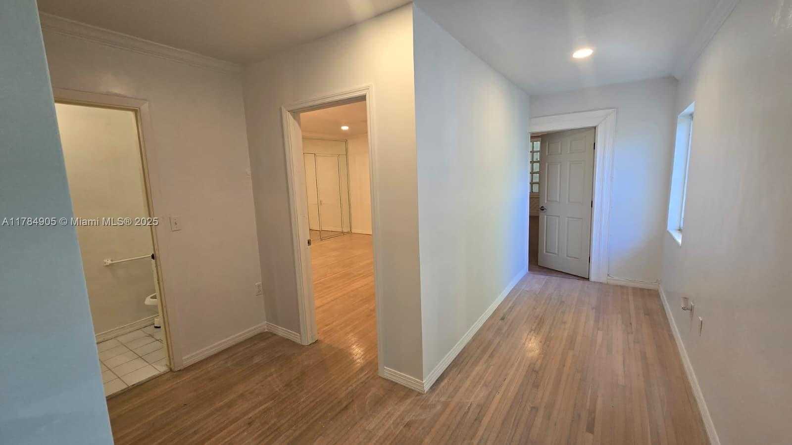 Small Image of 1901 SOUTH WEST 2ND AVE, Miami Number 13