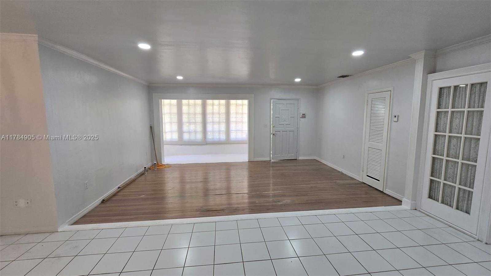 Small Image of 1901 SOUTH WEST 2ND AVE, Miami Number 6