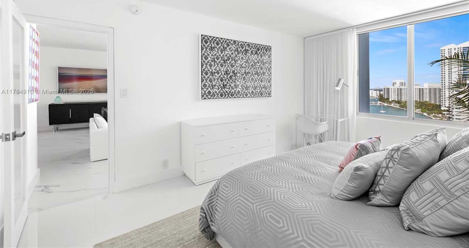 Small Image of 1000 WEST AVE #1524, Miami Beach Number 17