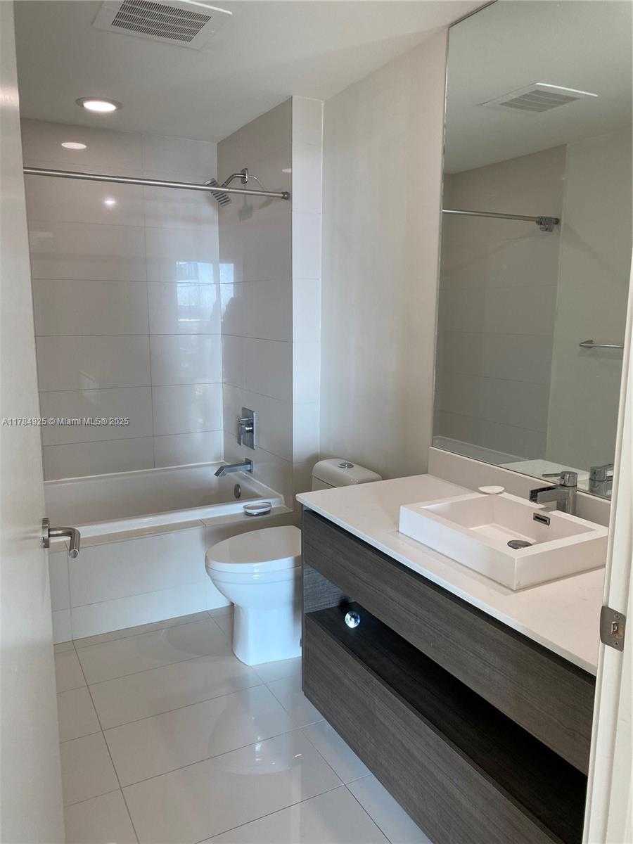 Small Image of 1100 SOUTH MIAMI AVE #3106, Miami Number 5