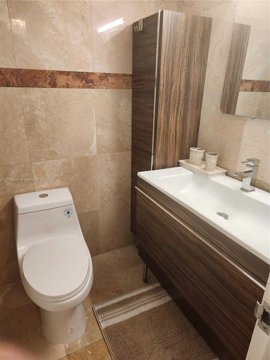 Small Image of 3725 SOUTH OCEAN DR #1623, Hollywood Number 11