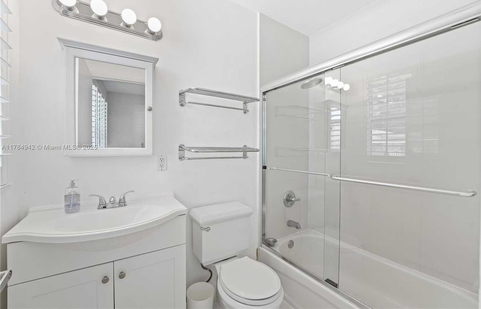 Small Image of 826 7TH ST #6, Miami Beach Number 14
