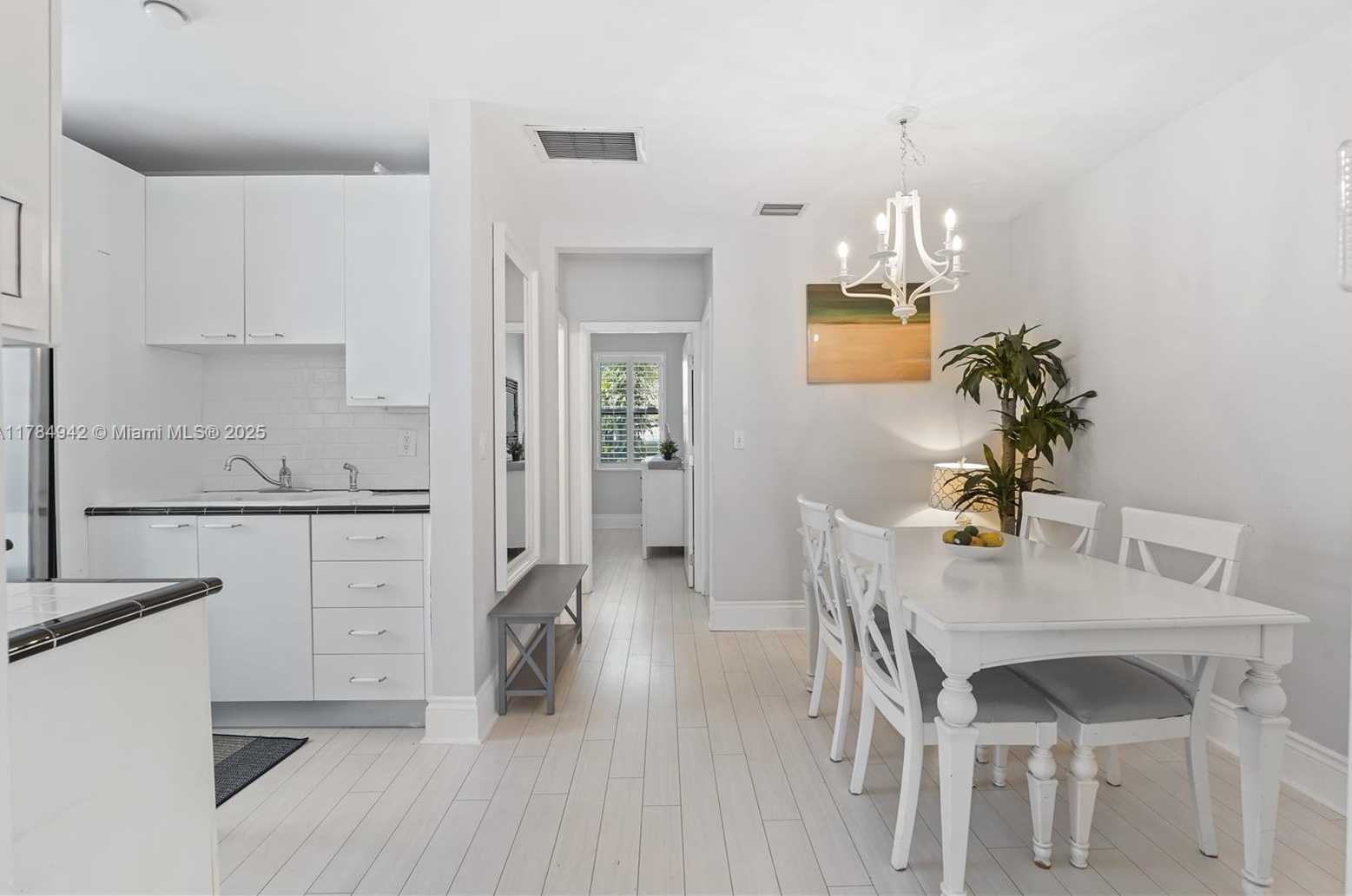 Small Image of 826 7TH ST #6, Miami Beach Number 4