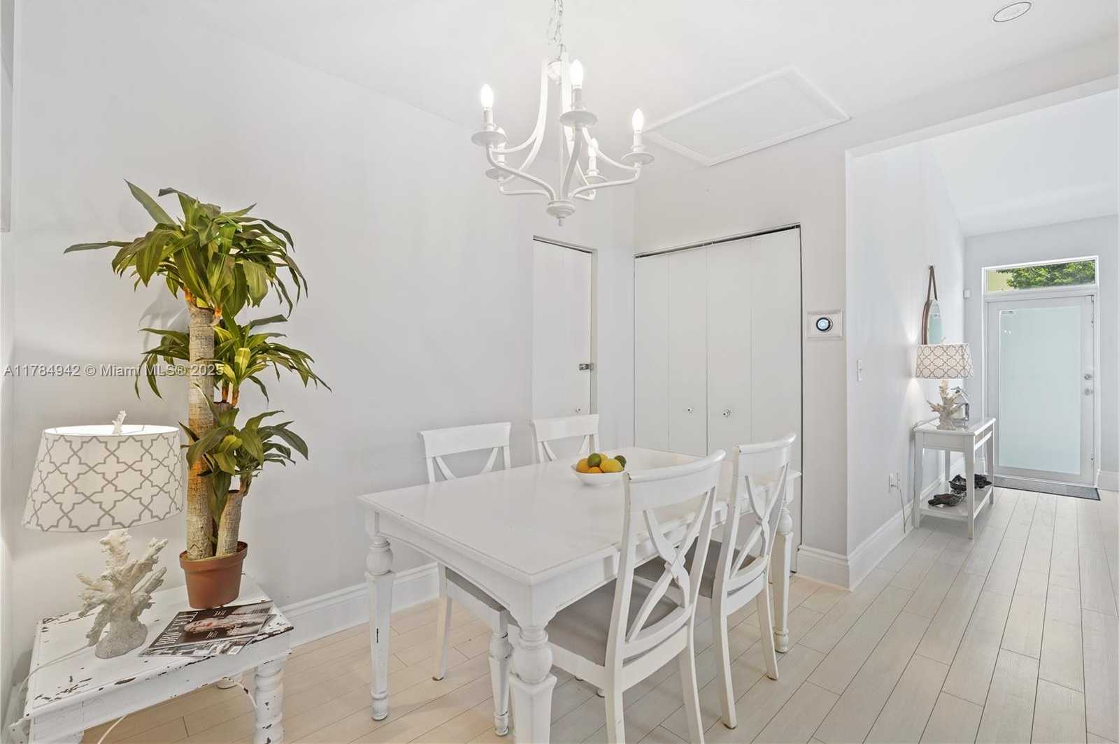 Small Image of 826 7TH ST #6, Miami Beach Number 5