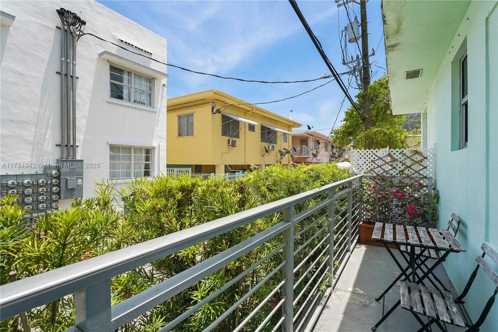 Small Image of 826 7TH ST #6, Miami Beach Number 9