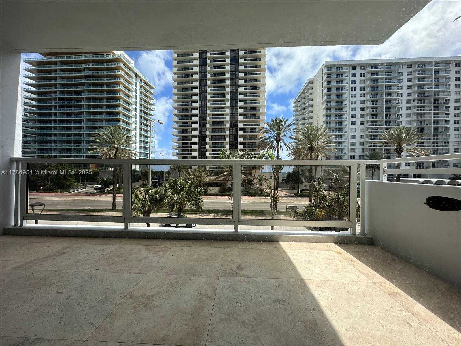 Small Image of 5700 COLLINS AVE #3N, Miami Beach Number 9