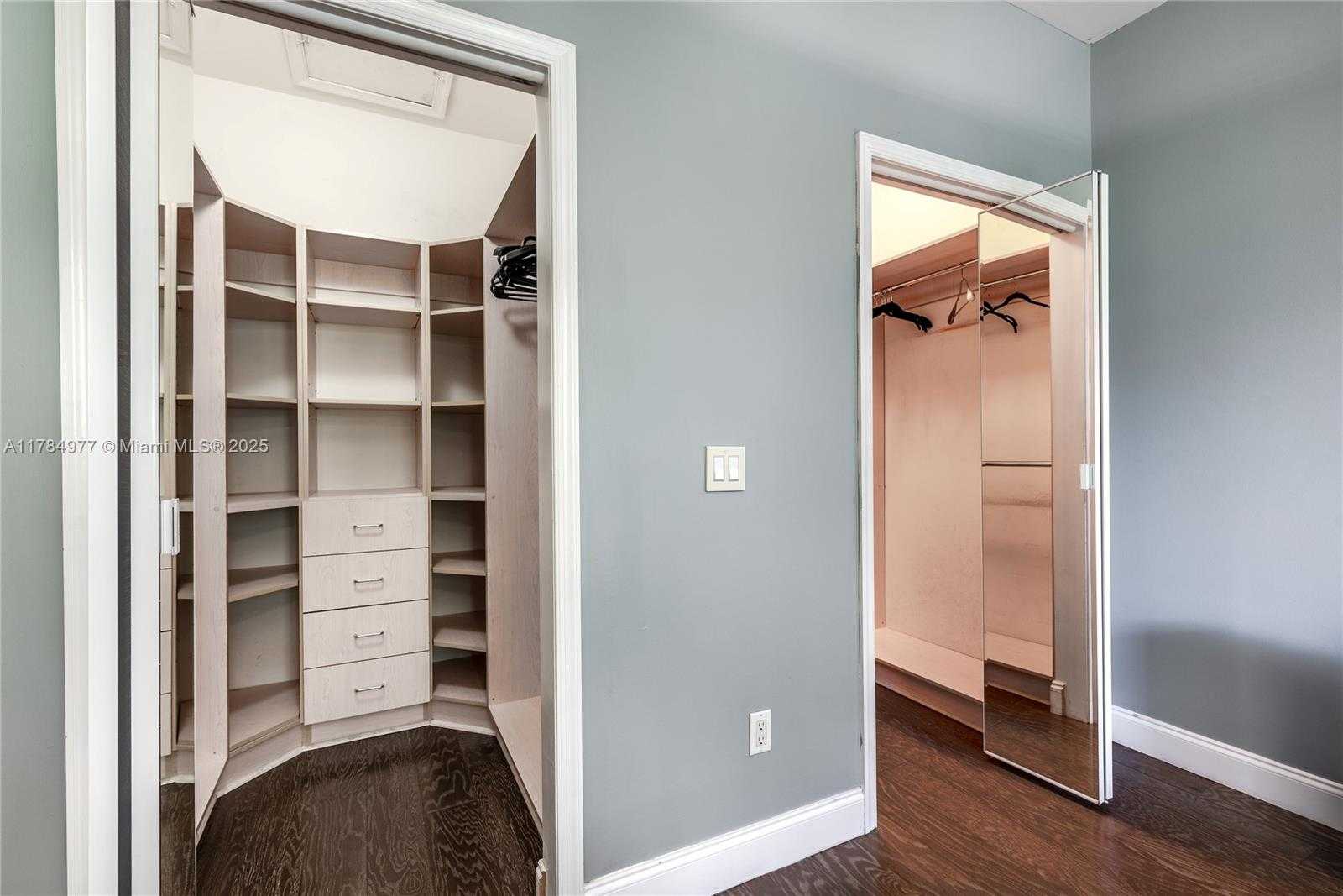 Small Image of 4011 194TH TRL, Sunny Isles Beach Number 16