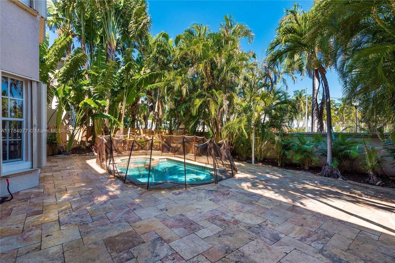 Small Image of 4011 194TH TRL, Sunny Isles Beach Number 29