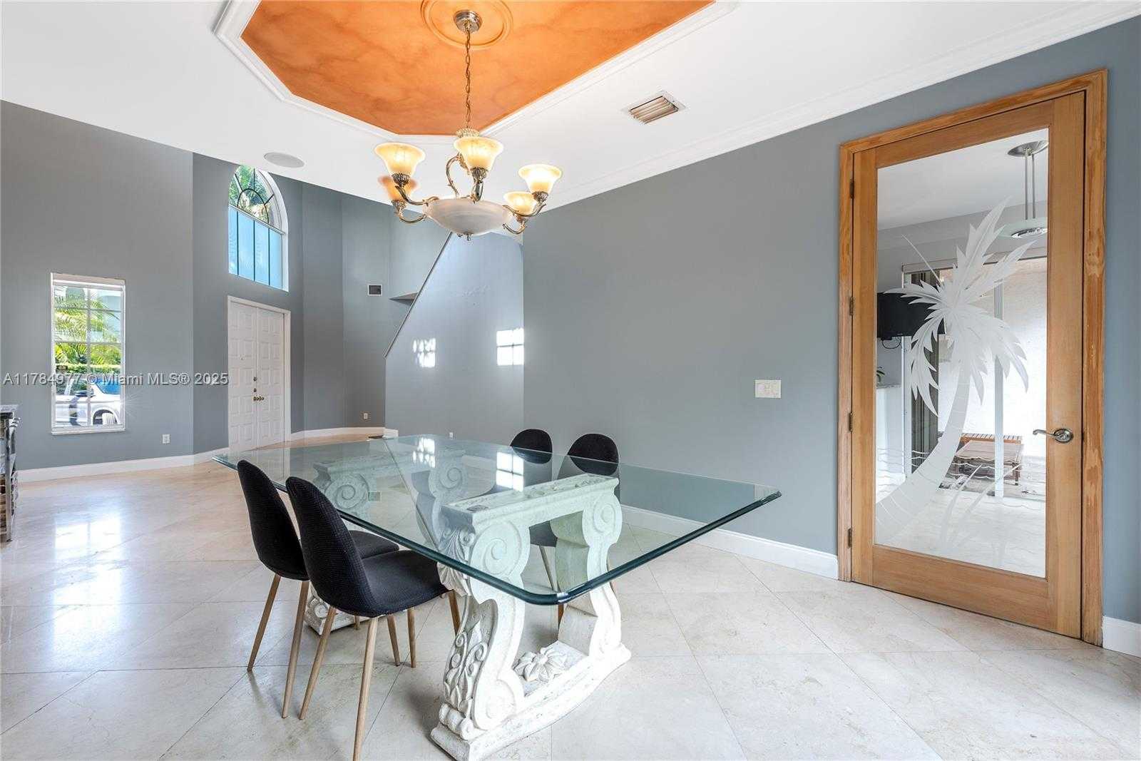 Small Image of 4011 194TH TRL, Sunny Isles Beach Number 4