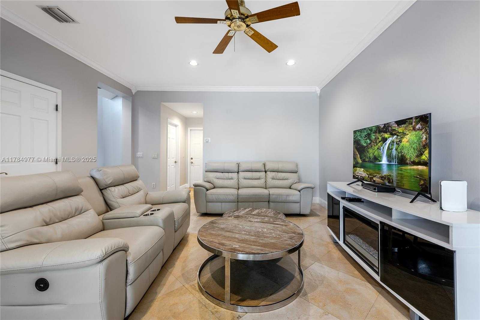 Small Image of 4011 194TH TRL, Sunny Isles Beach Number 8