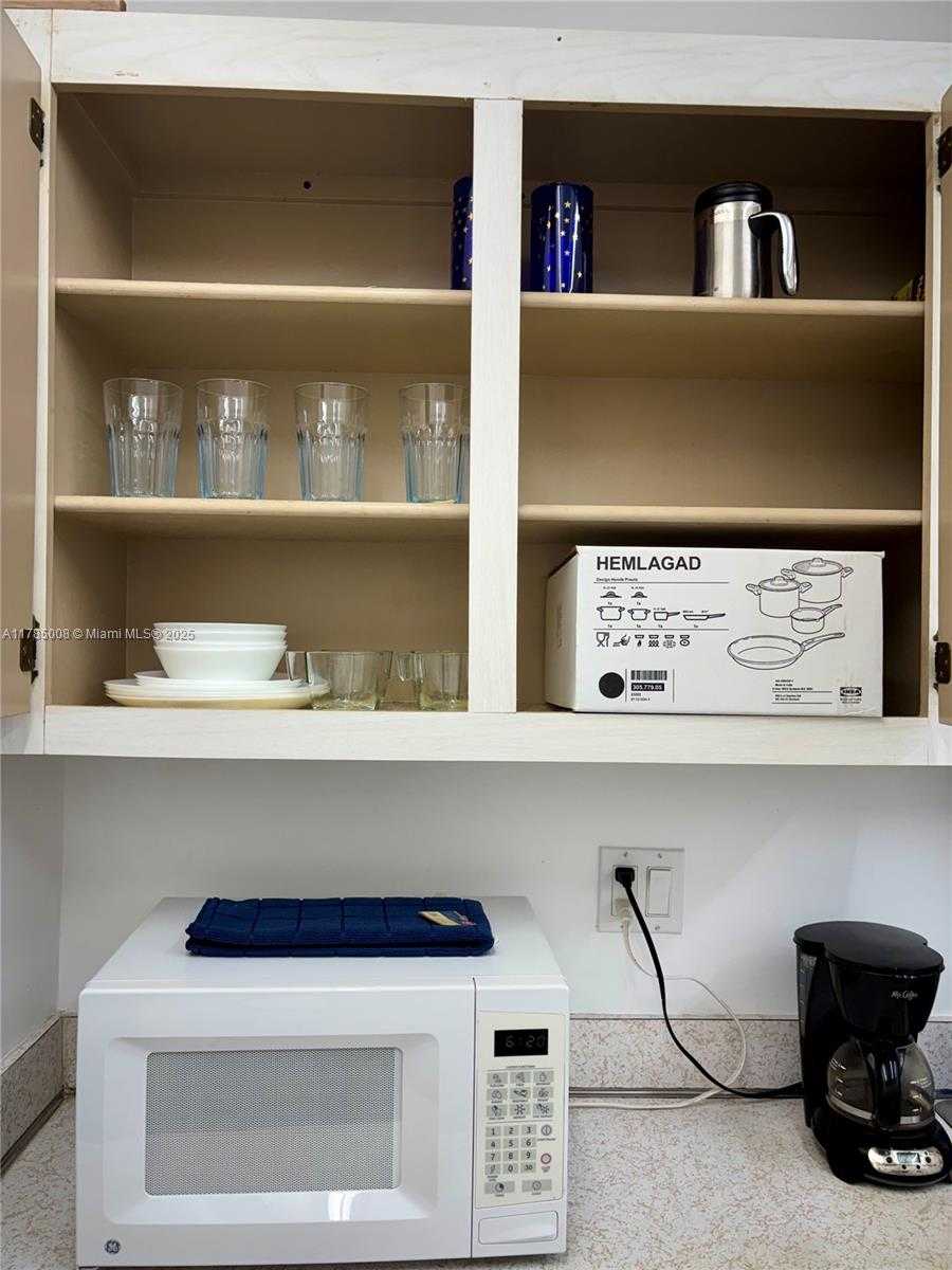 Small Image of 14211 NORTH KENDALL DR #212E, Miami Number 11